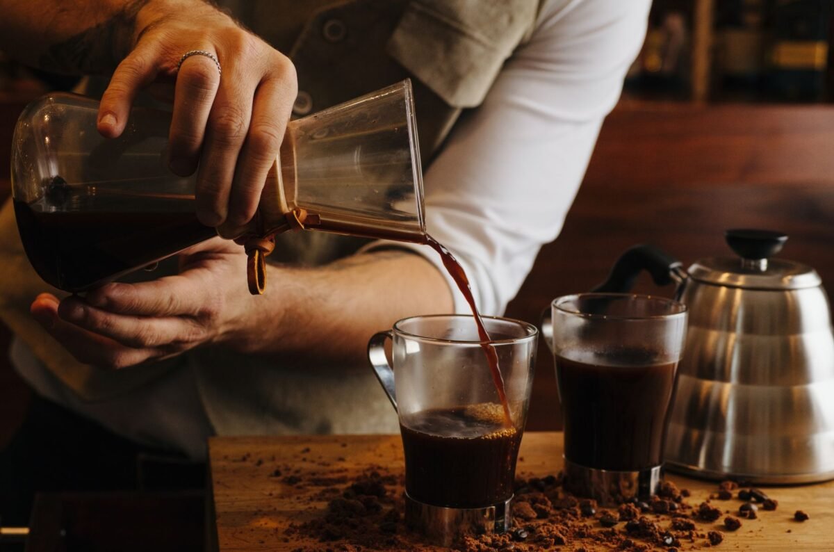 The Perfect Cafe Date: Food, Coffee & Good Conversations